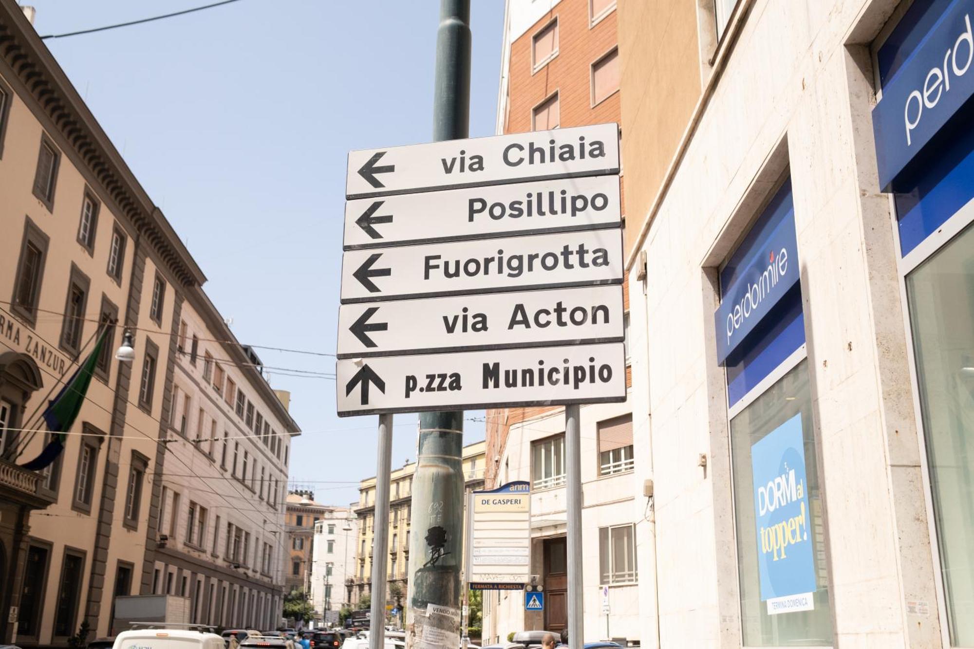 Welmy Napoli Hotell Exteriör bild